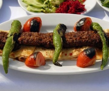 Adana kebap